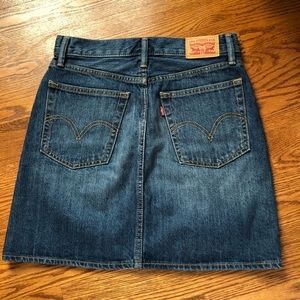 Levi’s denim skirt